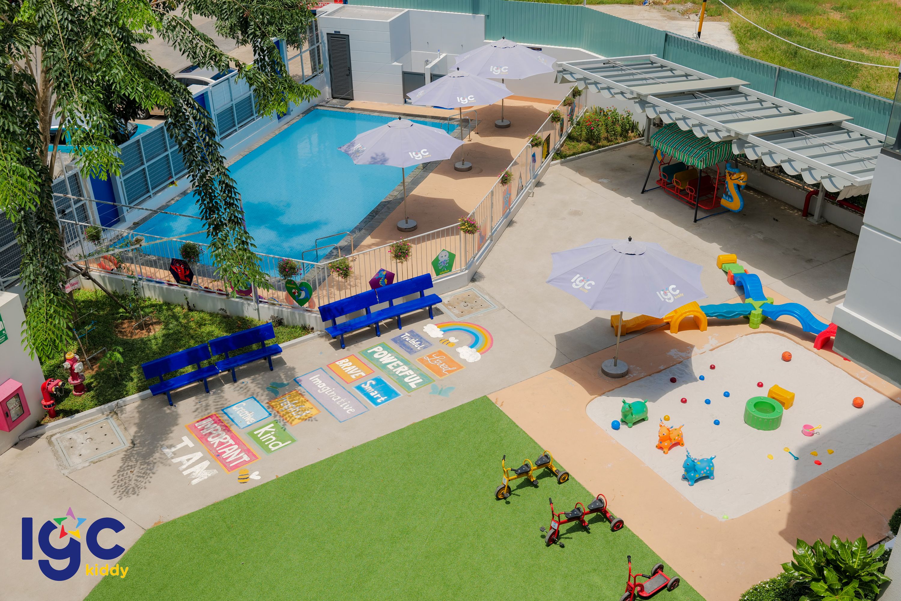 NGÔI TRƯỜNG HẠNH PHÚC, CON HỌC TẬP TRONG KHÔNG GIAN CHAN HOÀ VỚI THIÊN NHIÊN