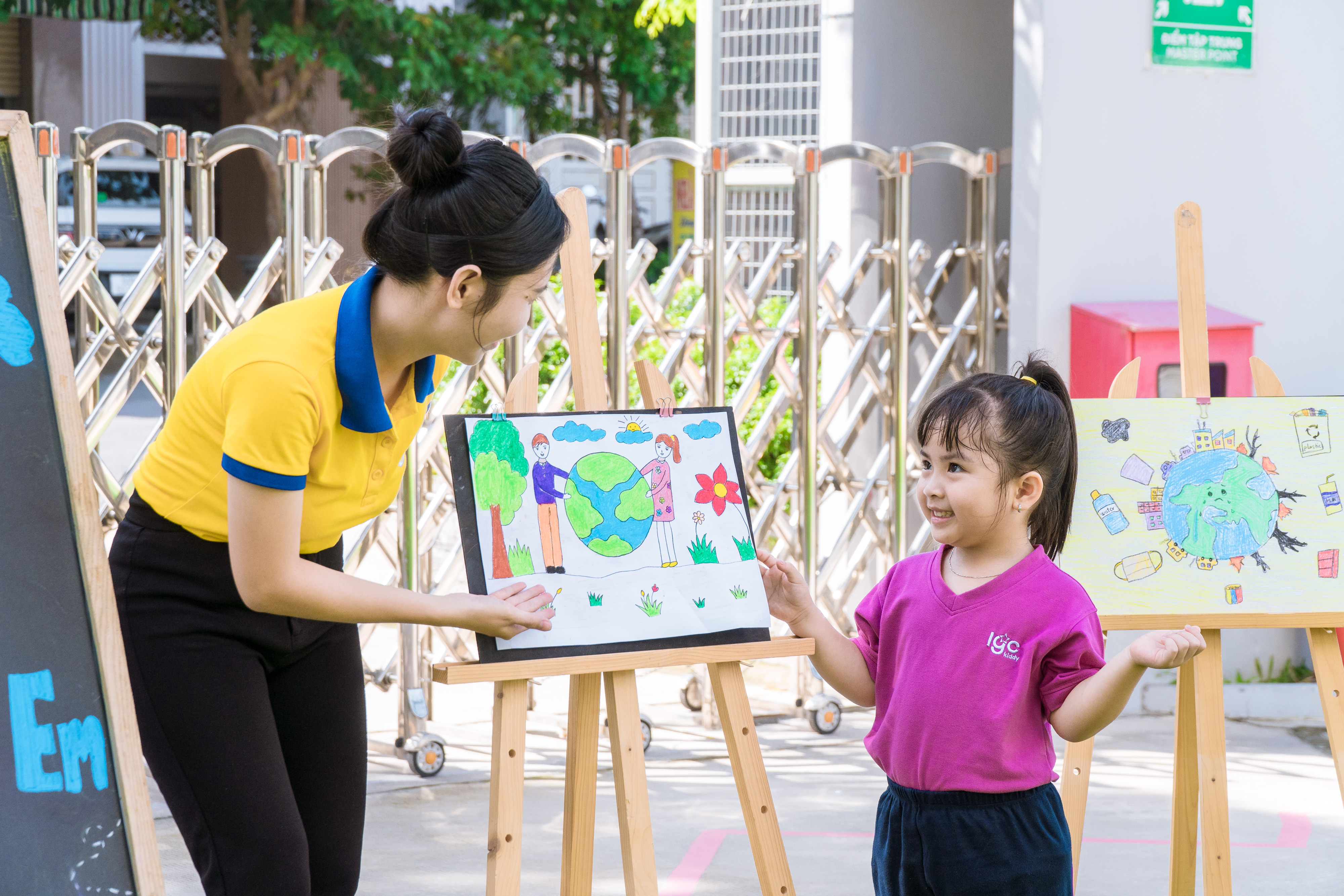 10. Giờ trả các bé về