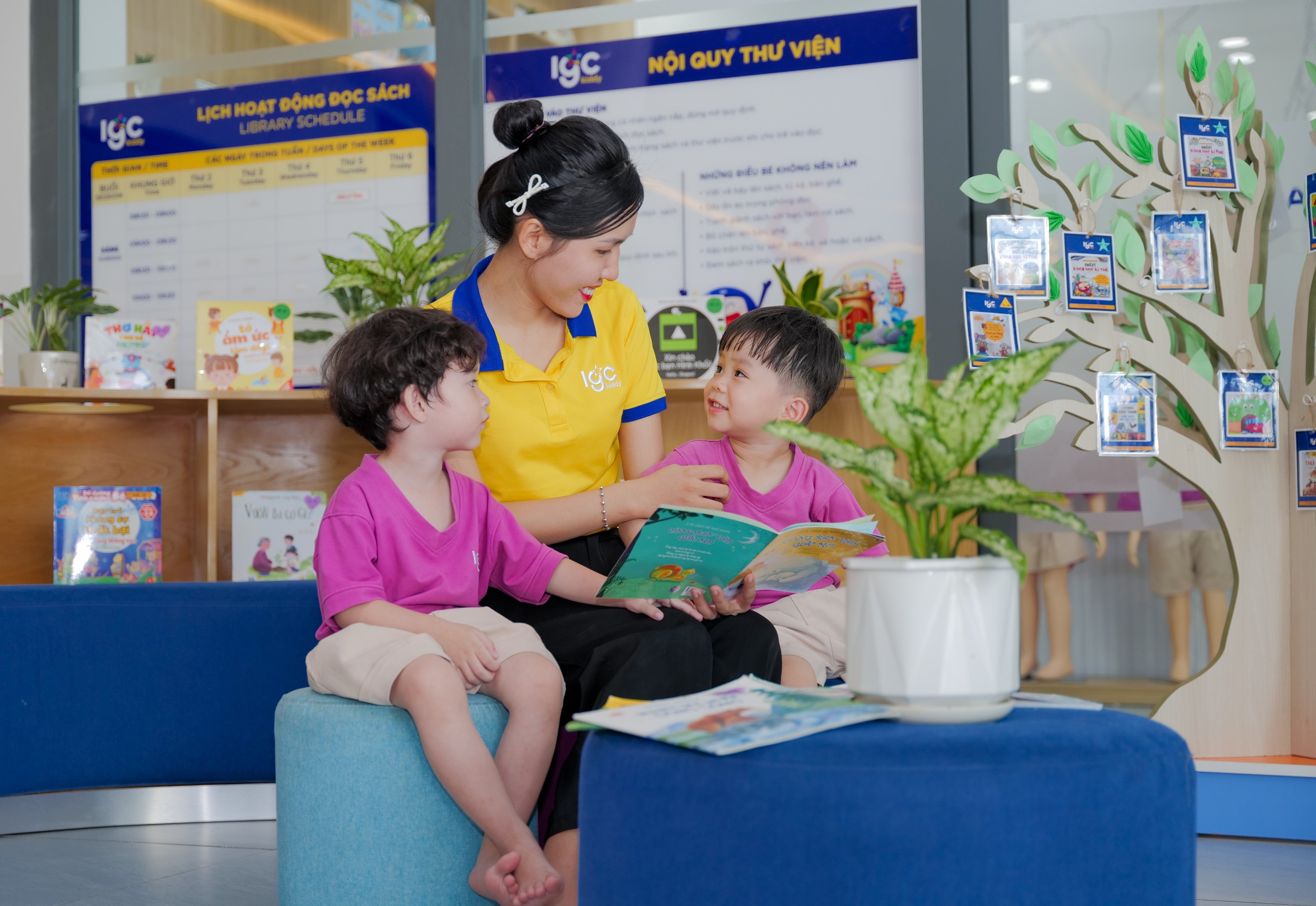 1. Đón bé vào lớp