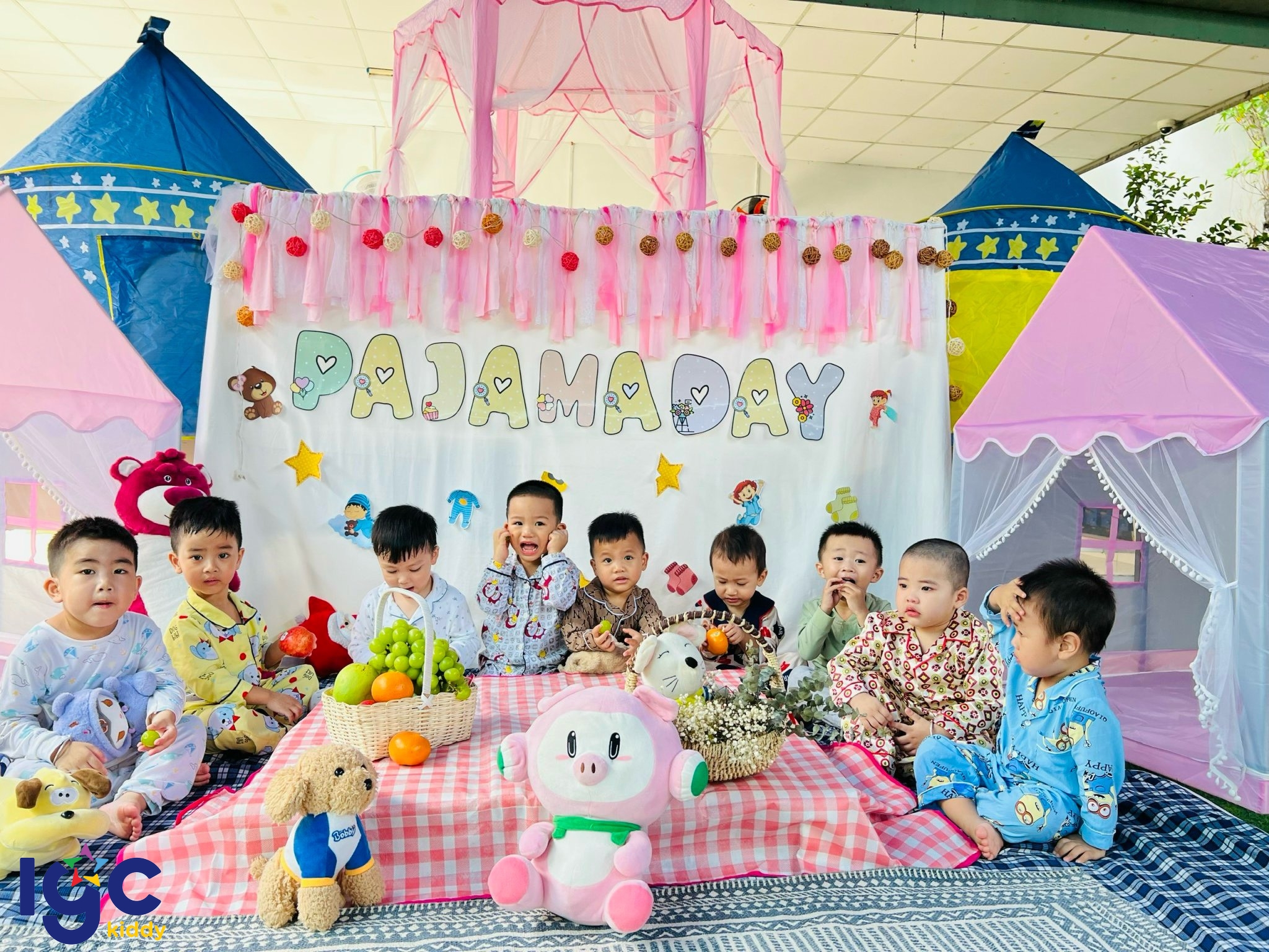 PAJAMA &PLUSH ANIMAL LOVER’S DAY
